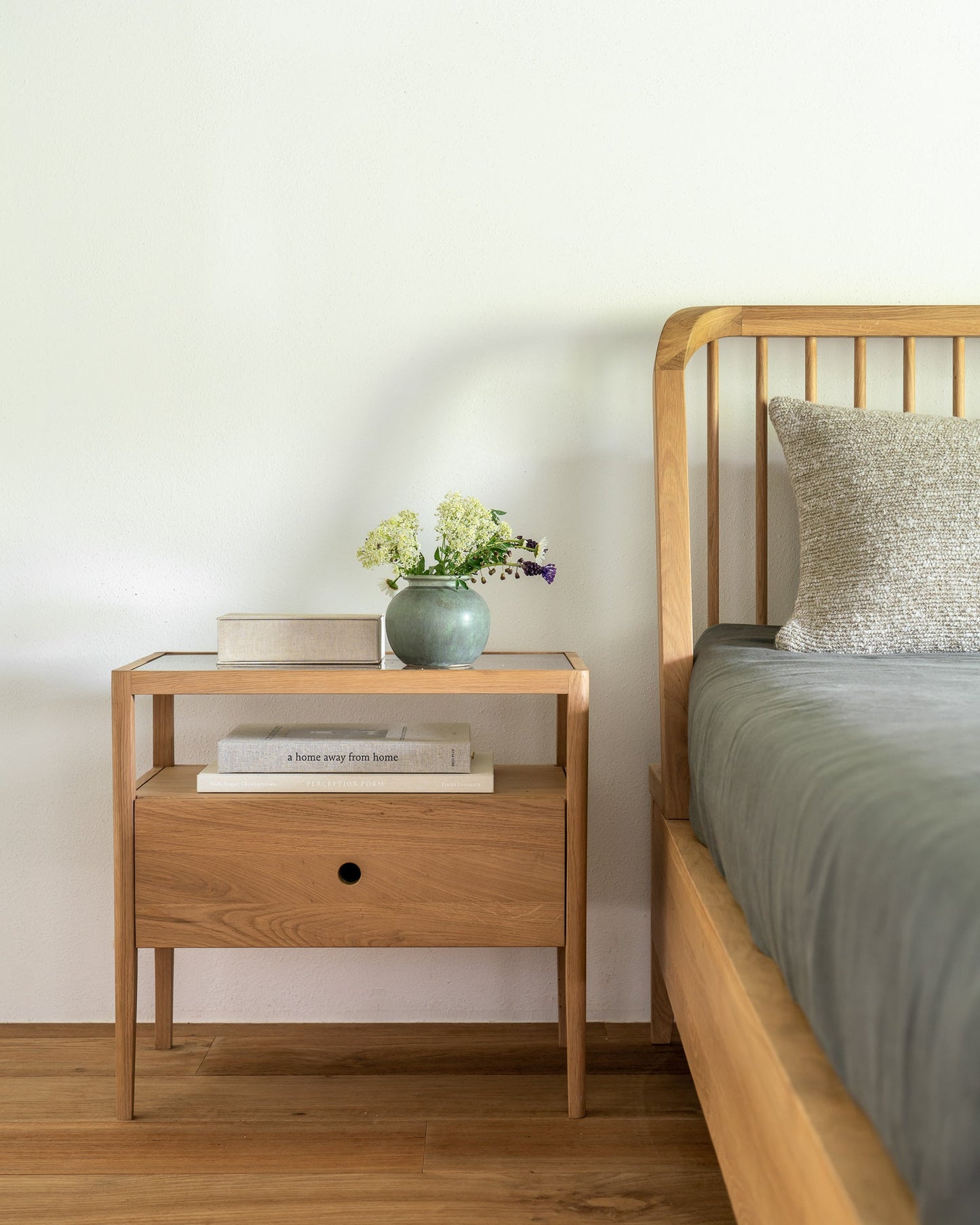 Spindle Bed - Oak