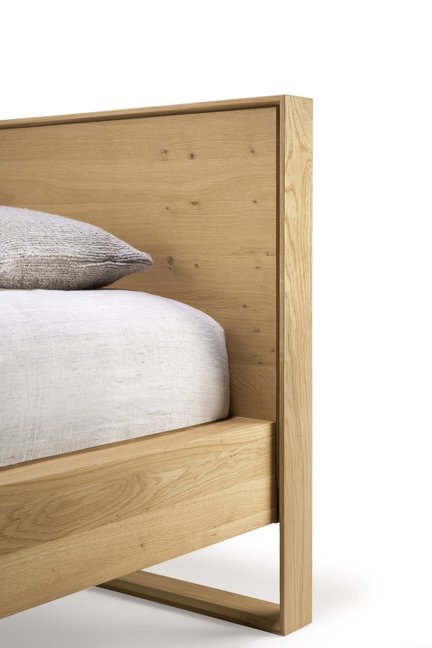 Nordic II Bed