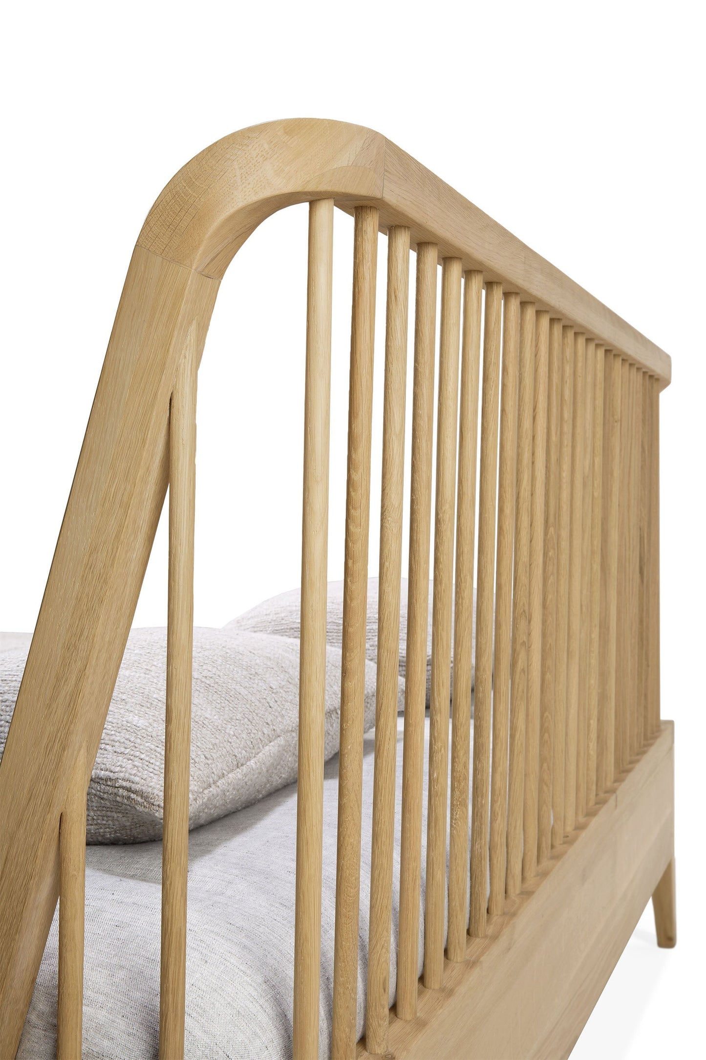 Spindle Bed - Oak